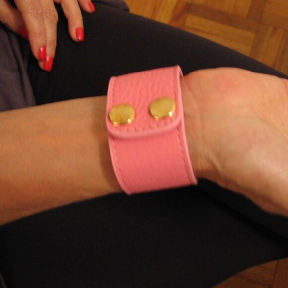 CHOOSE: ORANGE, RED, OR TURQUOISE LEATHER BRACELET WITH GOLD RING ACCENT - Picture 6 of 8